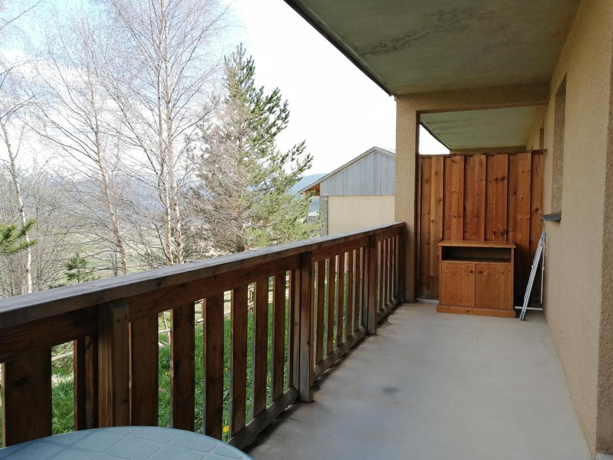 Appartement F3 au calme, vue sur le lac. Les Angles  Extérieur photo